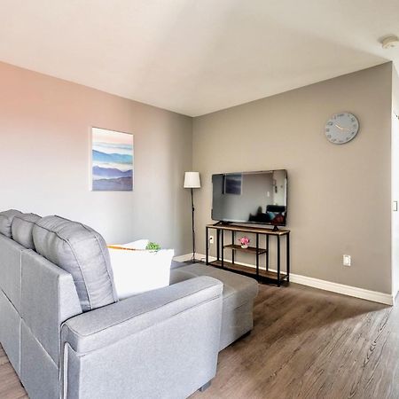 Newly Renovated 2Br Unit In Glenview West Apartment Hamilton Luaran gambar
