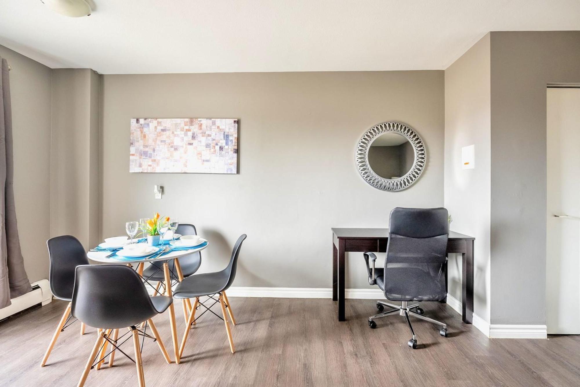 Newly Renovated 2Br Unit In Glenview West Apartment Hamilton Luaran gambar