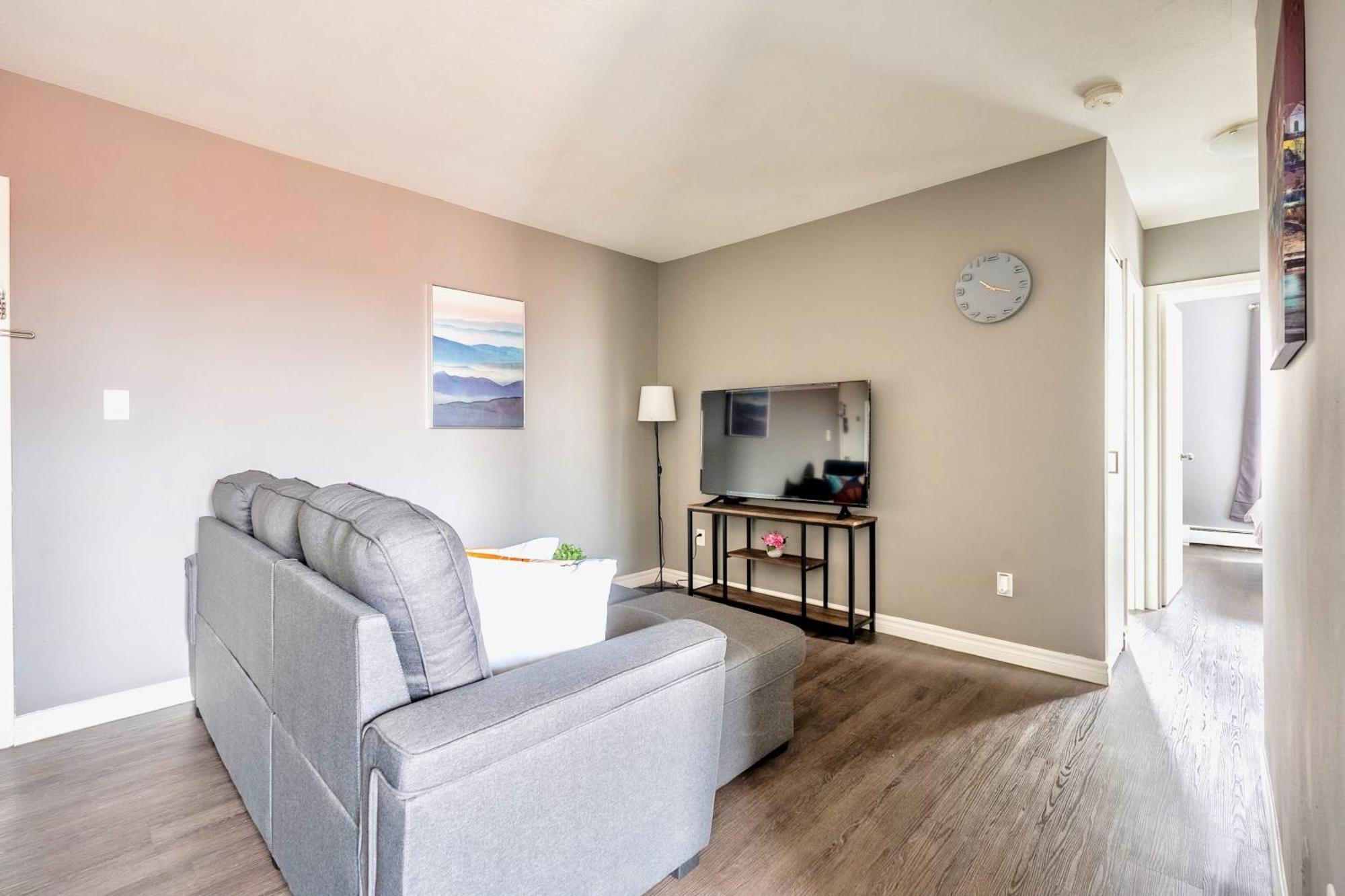 Newly Renovated 2Br Unit In Glenview West Apartment Hamilton Luaran gambar