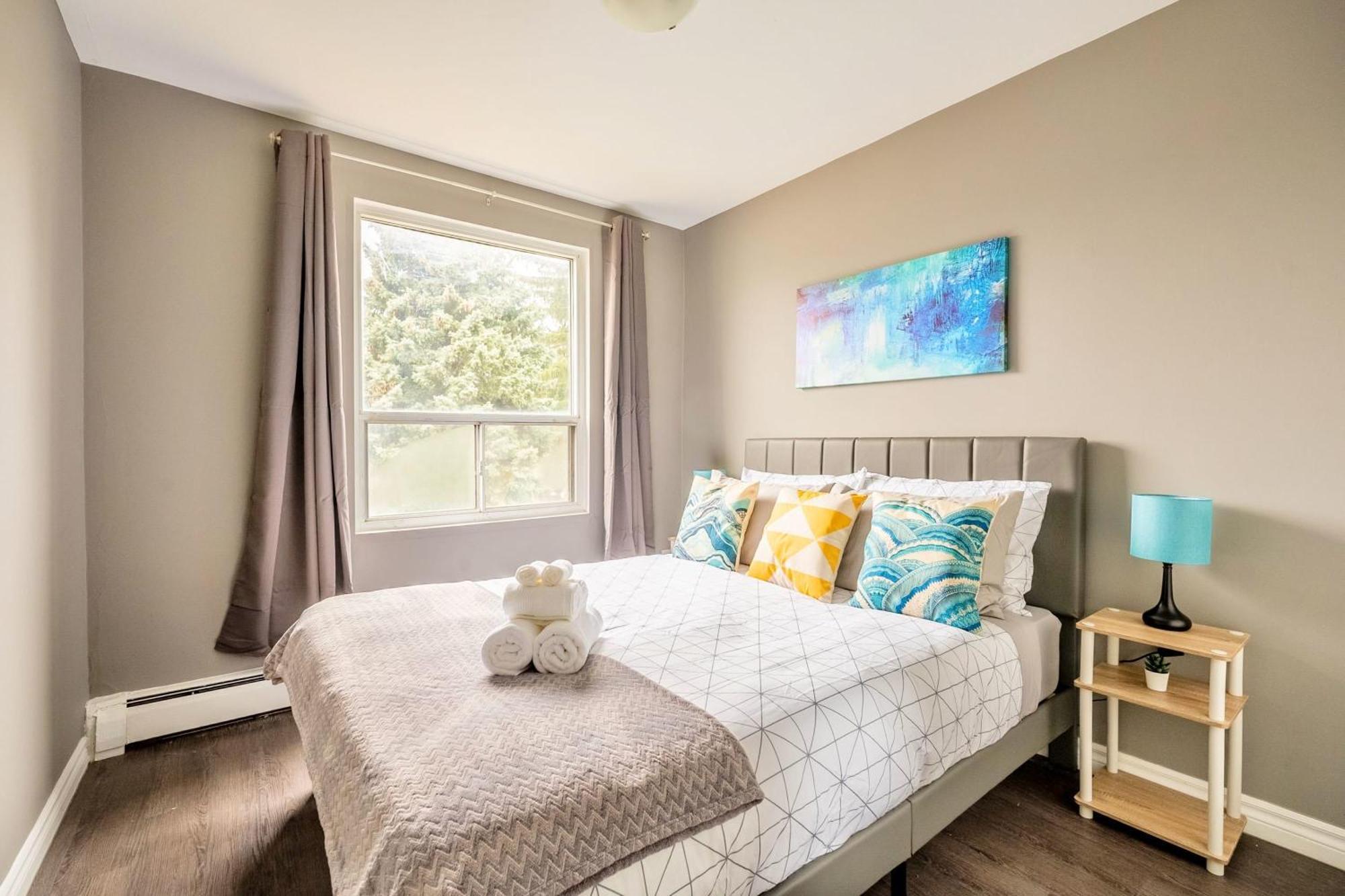 Newly Renovated 2Br Unit In Glenview West Apartment Hamilton Luaran gambar